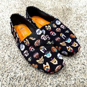Bob’s dog shoes